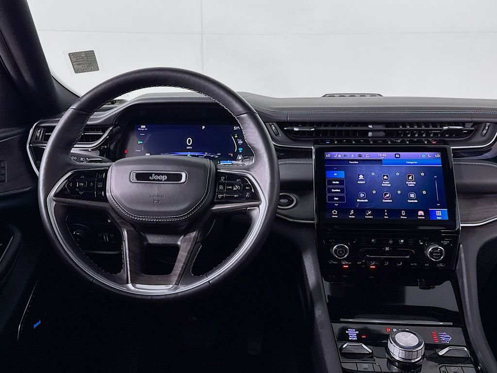 Used 2022 Jeep Grand Cherokee Overland w/ MOPAR Finishing Package image 15