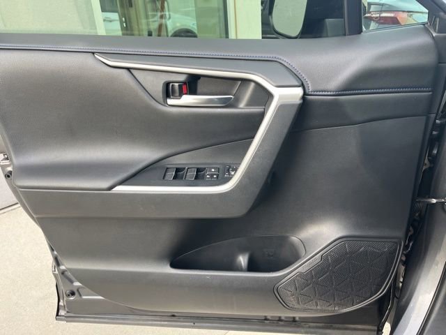 Used 2020 Toyota RAV4 XSE image 10
