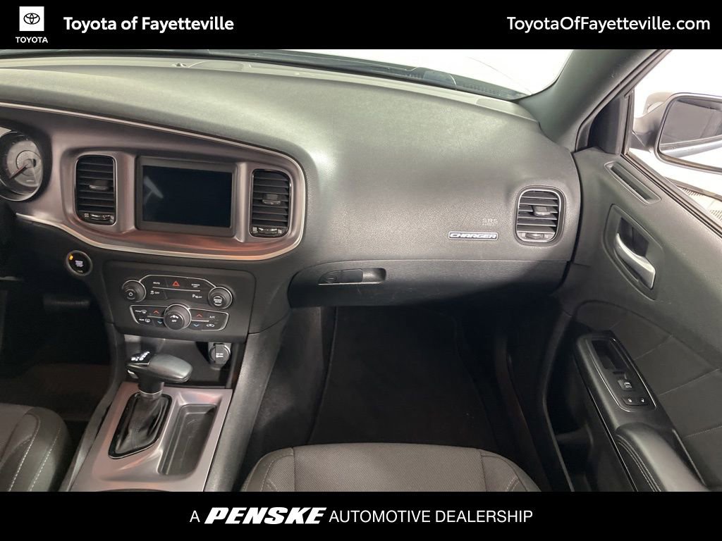 Used 2019 Dodge Charger SXT image 13