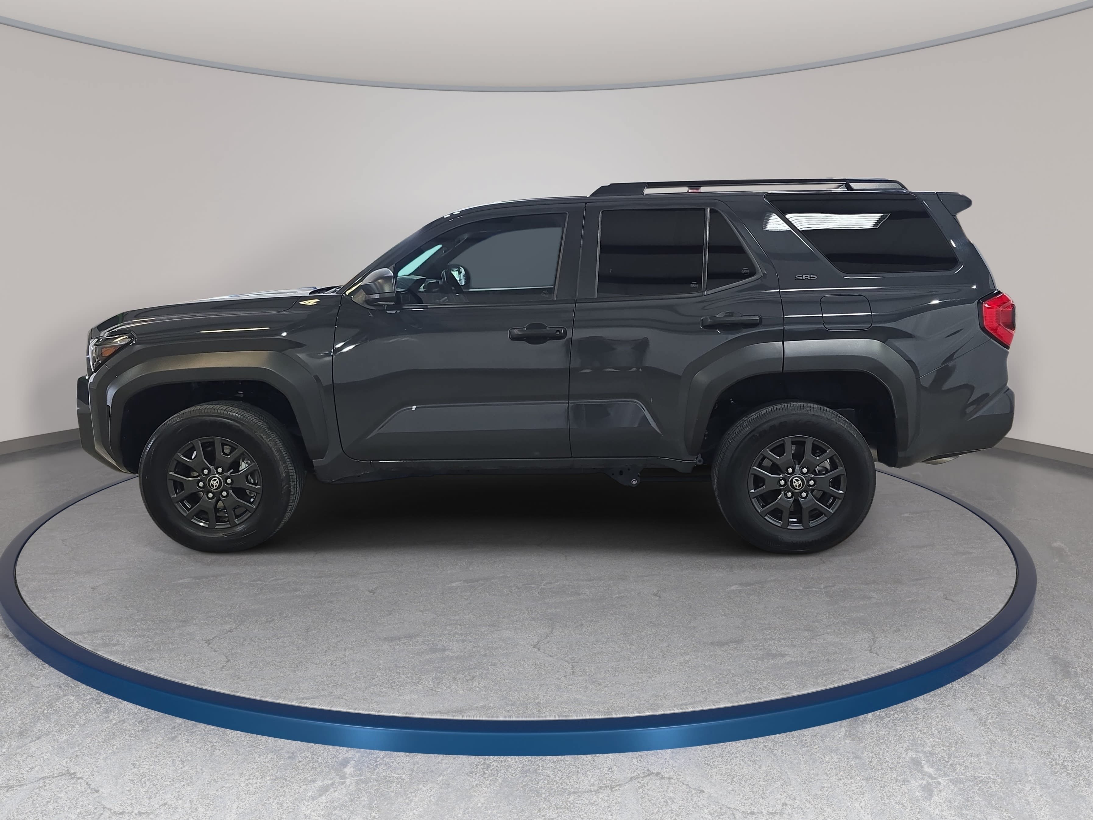 Used 2025 Toyota 4Runner SR5 AWD/4WD image 9