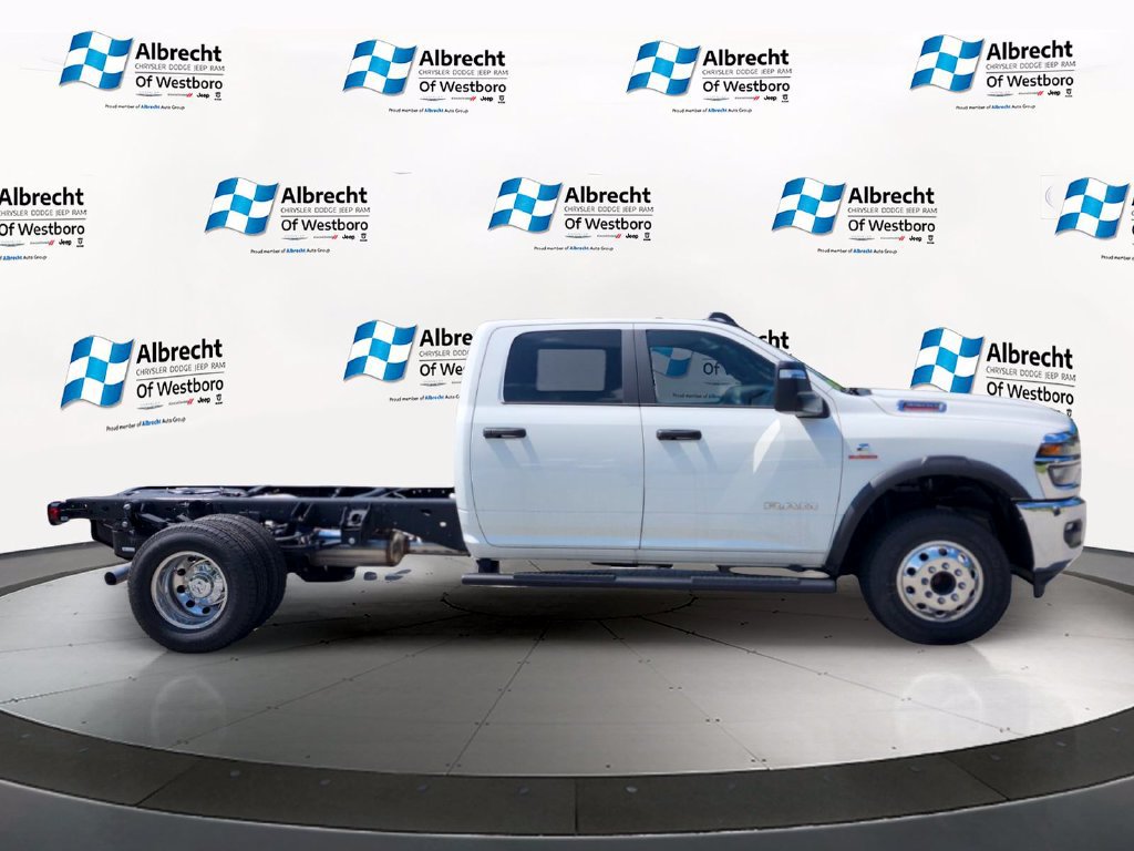 New 2026 RAM 3500 Big Horn AWD/4WD image 6