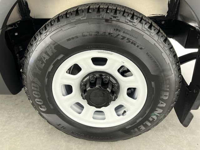 Used 2024 Chevrolet Brightdrop 400 w/ Commercial Equipment Package AWD/4WD image 23