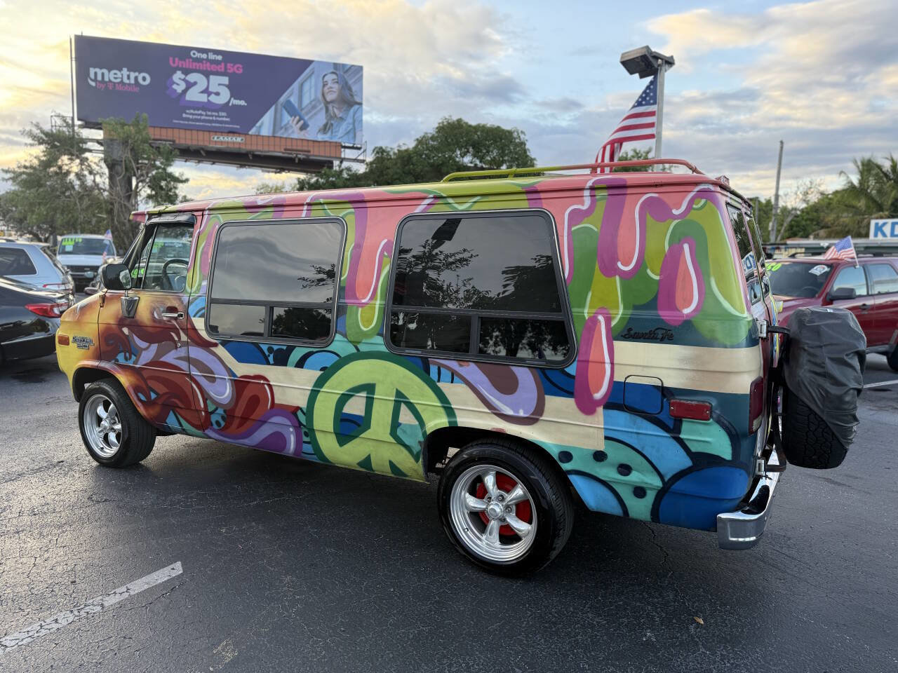 Used 1992 Chevrolet G20 RWD image 4