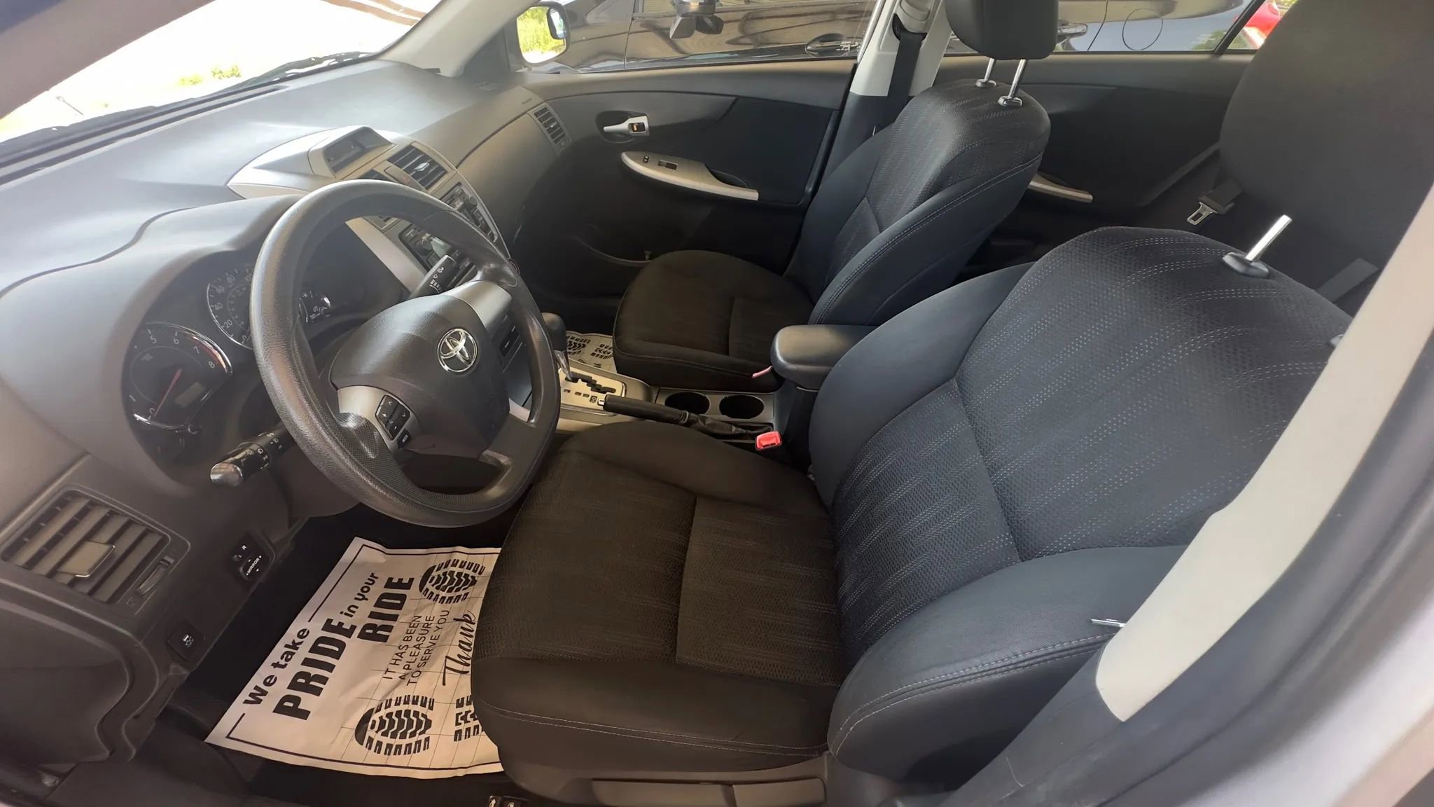 Used 2012 Toyota Corolla S image 19