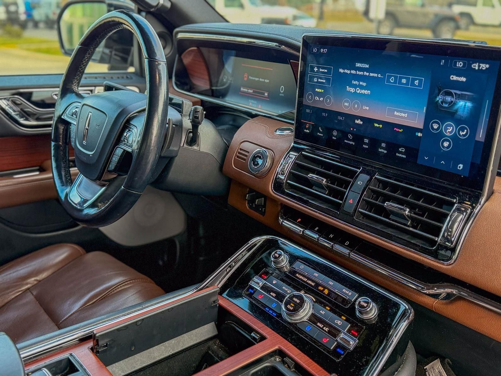 Used 2022 Lincoln Navigator Reserve image 7