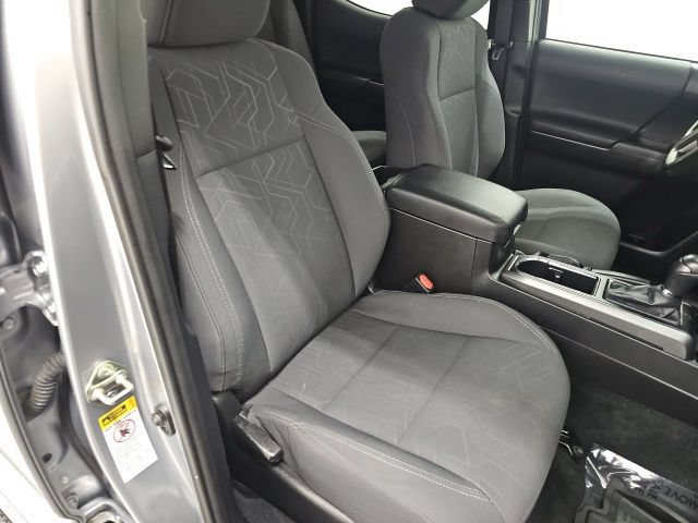 Used 2016 Toyota Tacoma TRD Sport w/ Towing Package AWD/4WD image 35