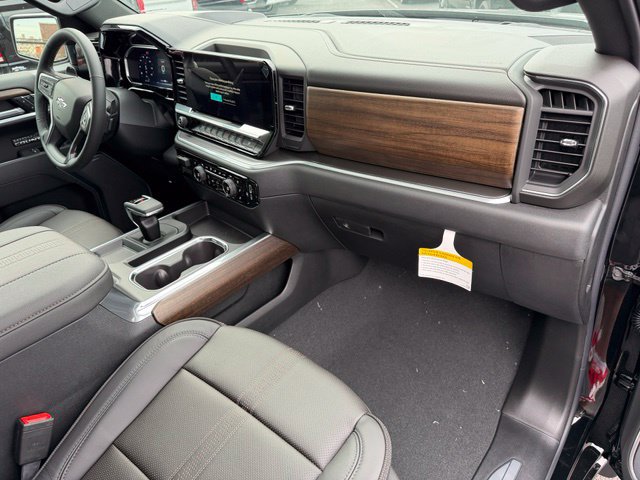 New 2026 Chevrolet Silverado 1500 High Country w/ Midnight Edition AWD/4WD image 22