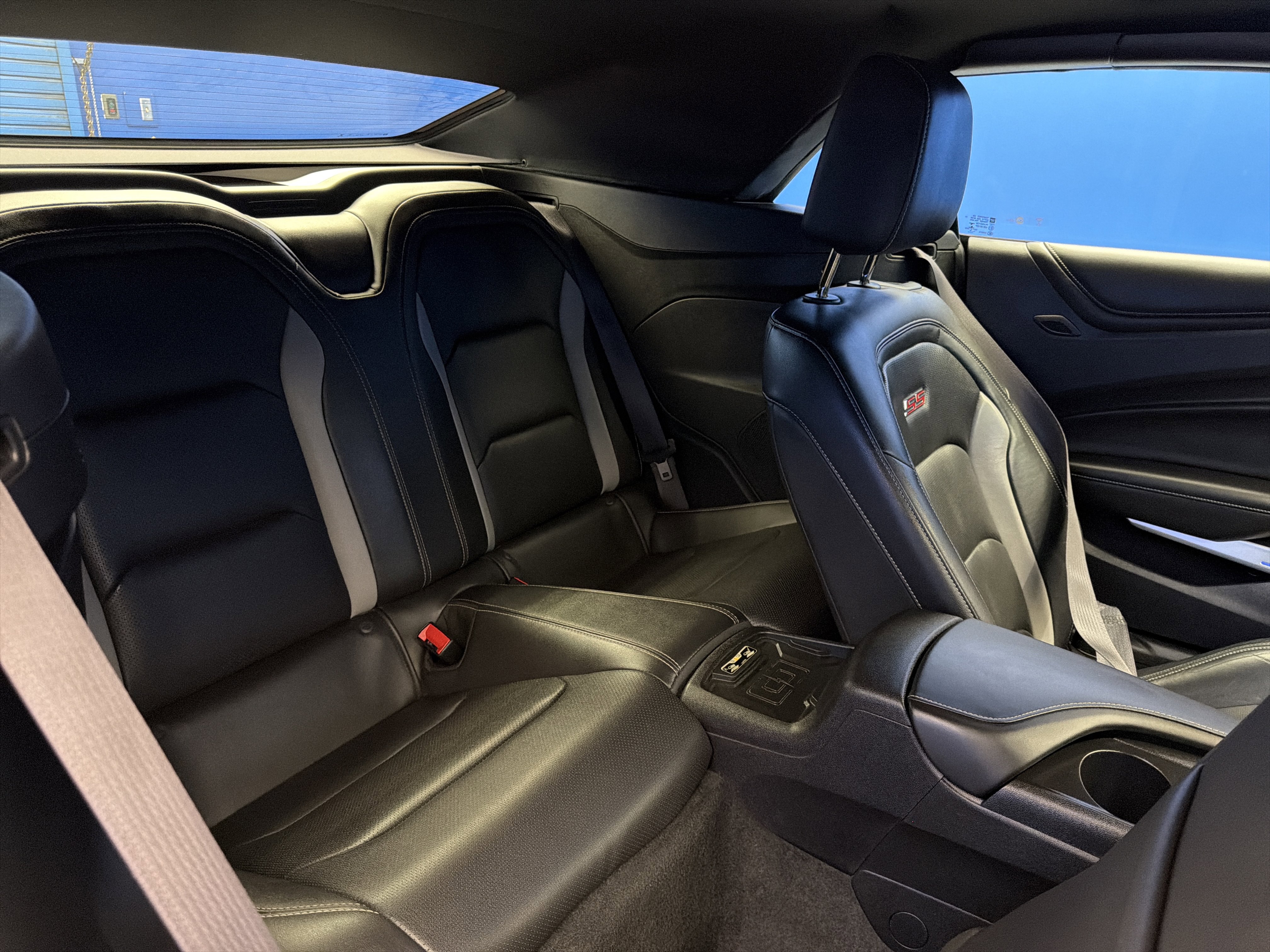 Used 2016 Chevrolet Camaro SS RWD image 26