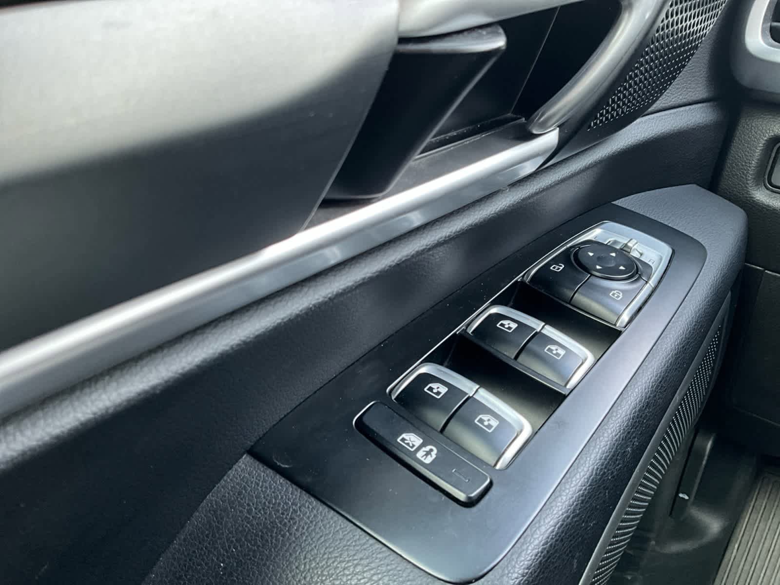 Used 2021 Kia Telluride LX AWD/4WD image 19