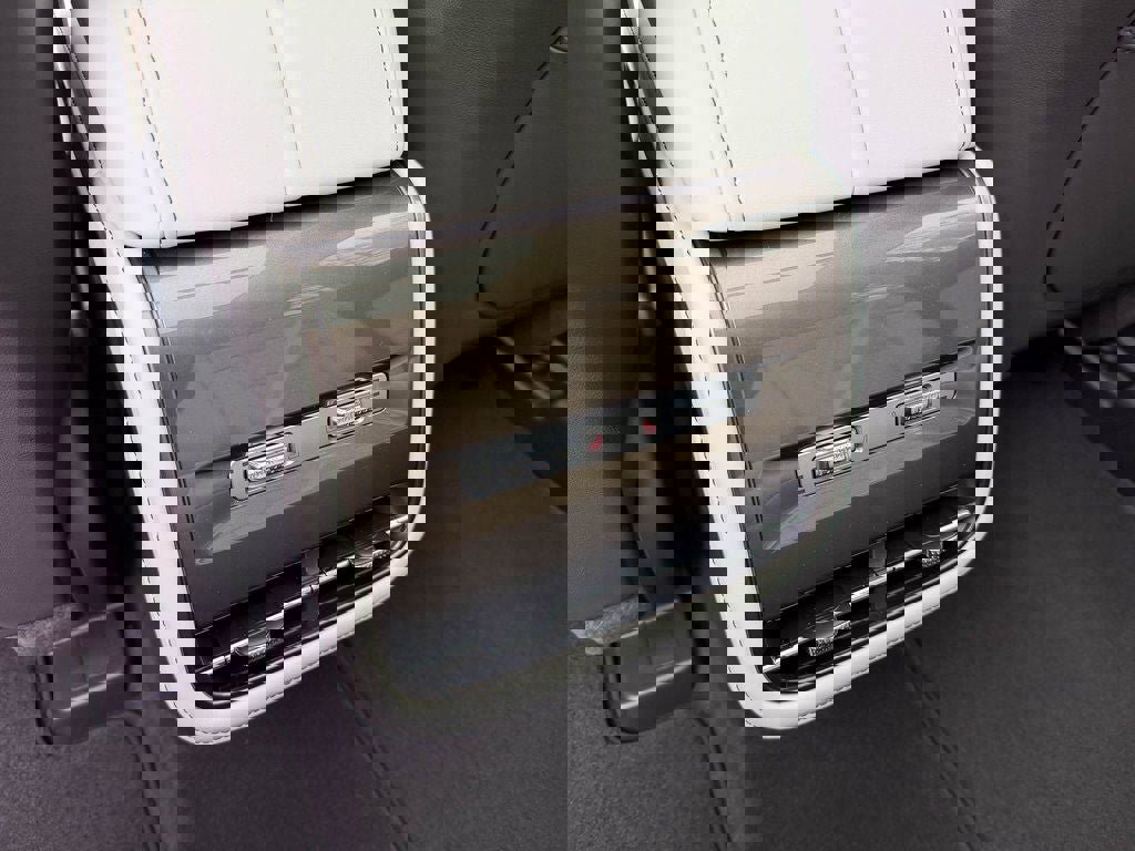 New 2026 Lincoln Nautilus Black Label image 50