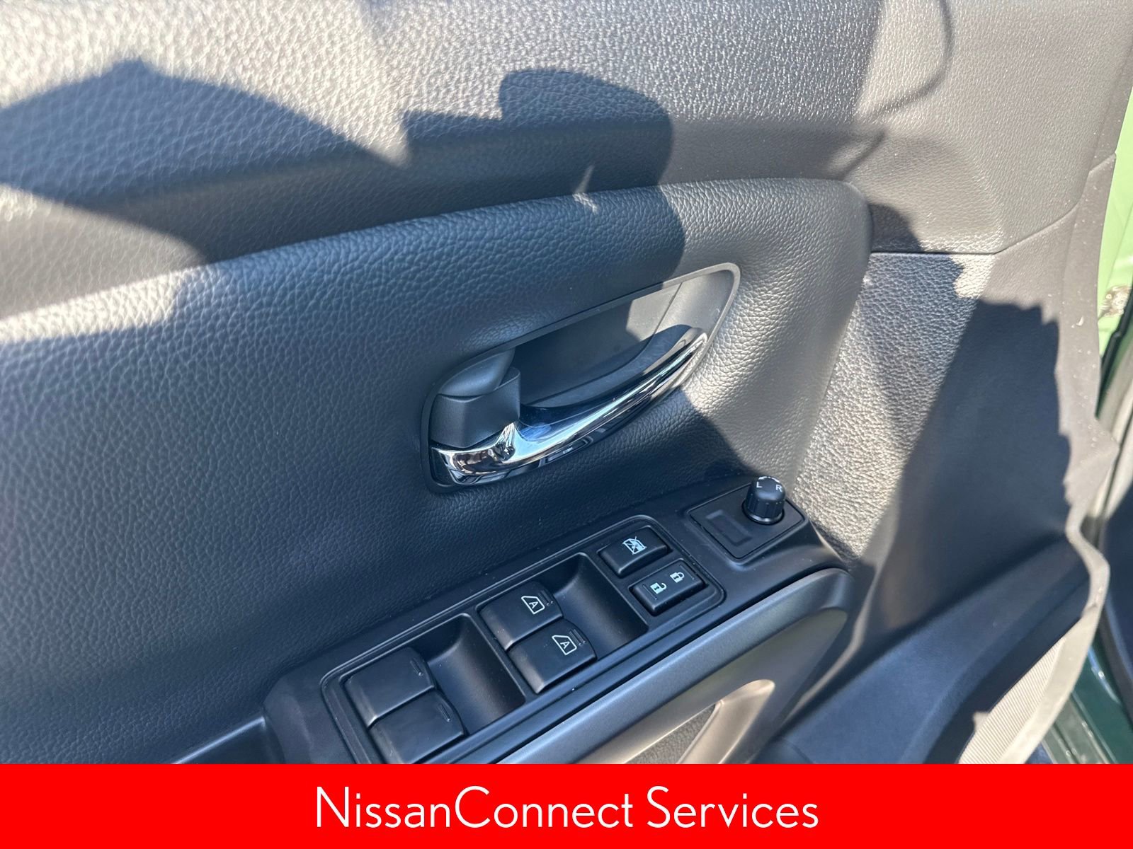 Certified 2024 Nissan Titan SV w/ SV Bronze Edition Package image 14