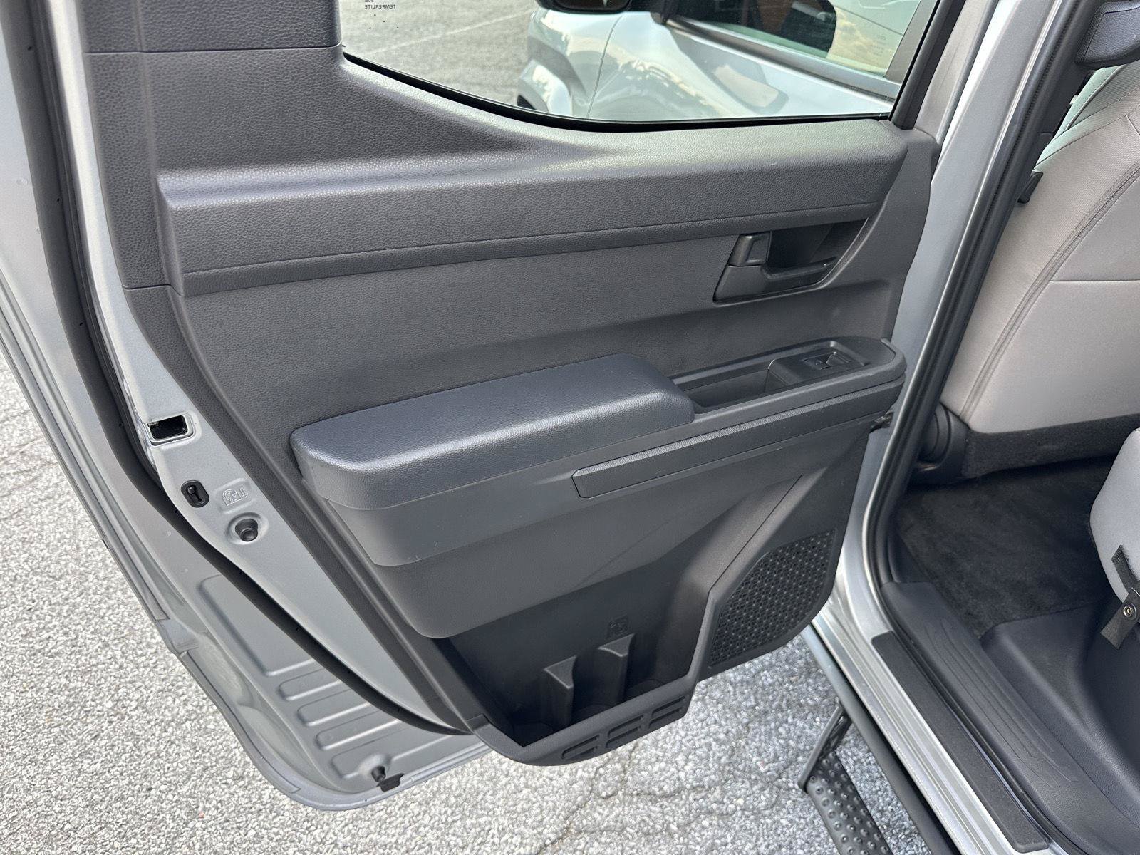 Used 2024 Toyota Tacoma SR5 AWD/4WD image 25