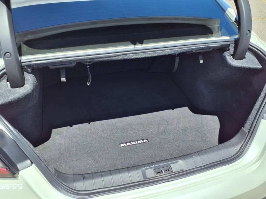 Used 2023 Nissan Maxima SR w/ Sport Mat Group image 18