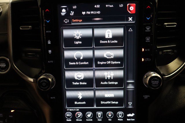Used 2019 RAM 2500 Laramie w/ Black Appearance Package AWD/4WD image 59