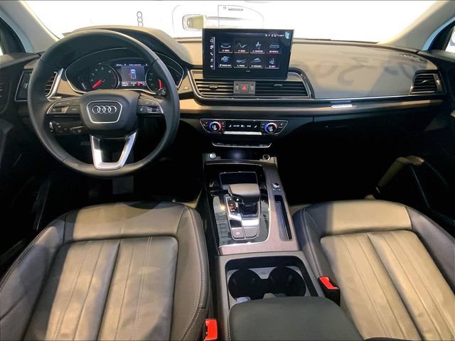 Used 2023 Audi Q5 2.0T Premium w/ Convenience Package AWD/4WD image 12
