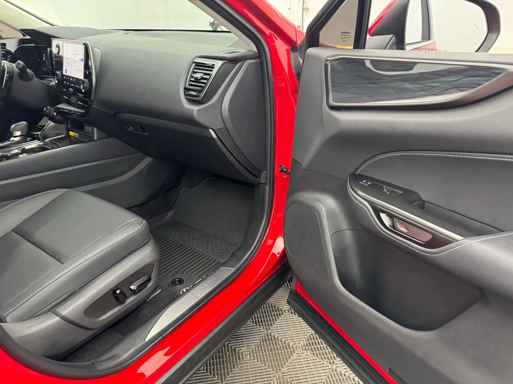 Used 2025 Lexus NX 250 FWD w/ Towing Package (2000 Lbs) image 33