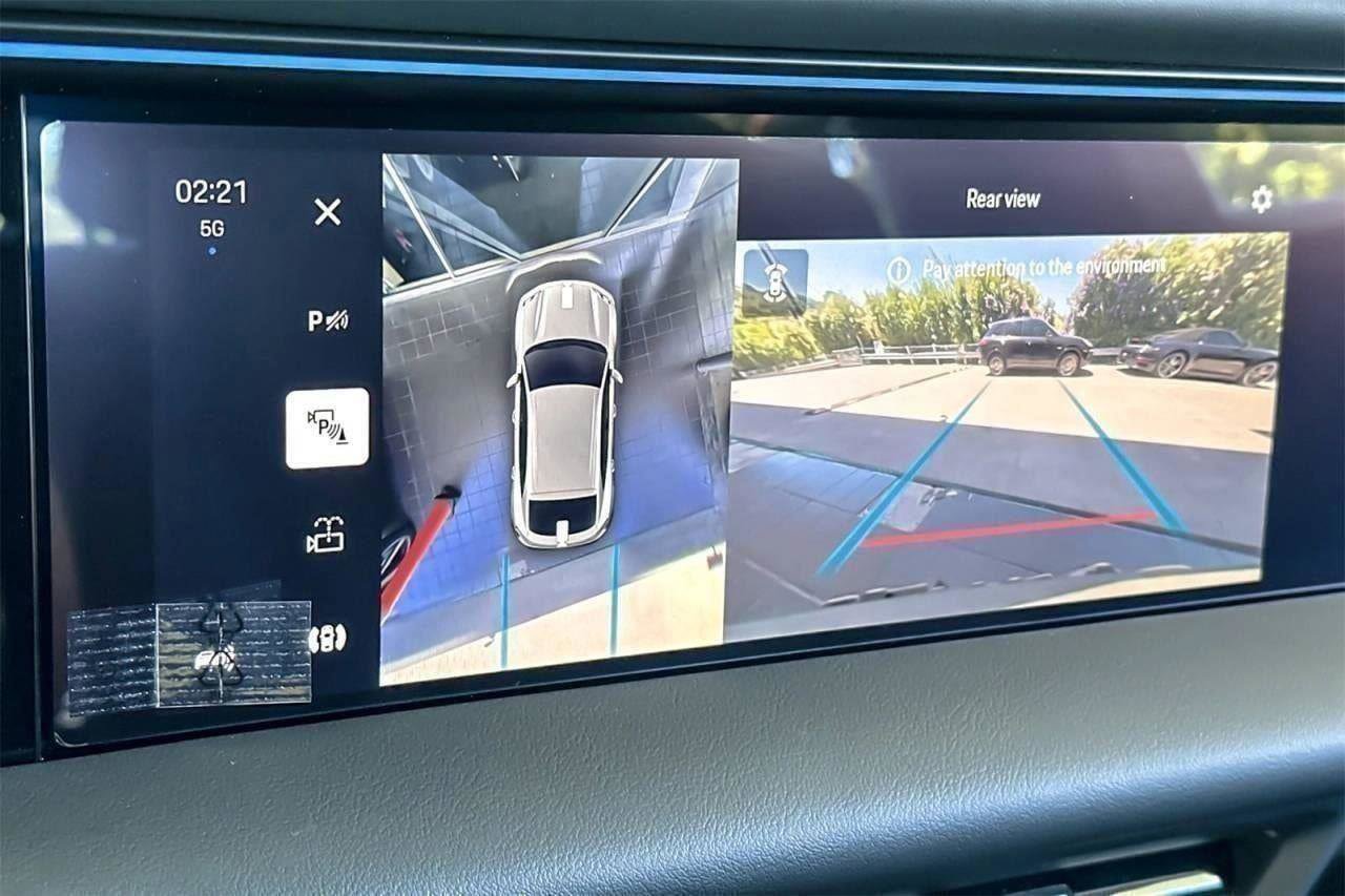 New 2025 Porsche Macan Turbo Electric image 58