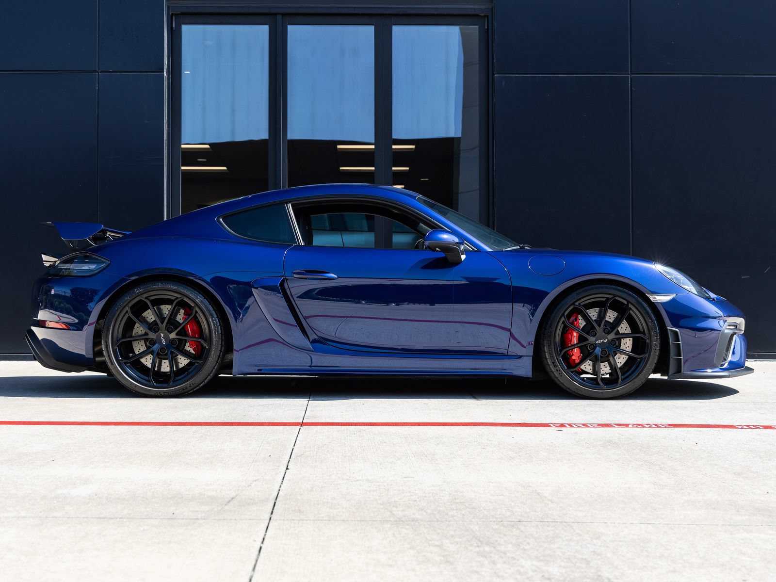 Certified 2020 Porsche 718 Cayman GT4 RWD image 14