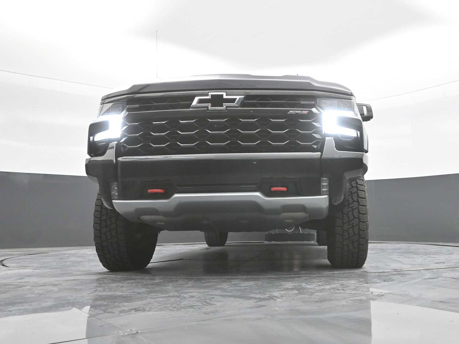 Used 2022 Chevrolet Silverado 1500 ZR2 w/ Technology Package AWD/4WD image 43