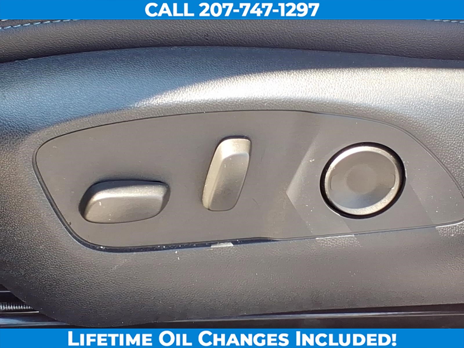 Used 2025 Chevrolet Equinox EV LT FWD image 12