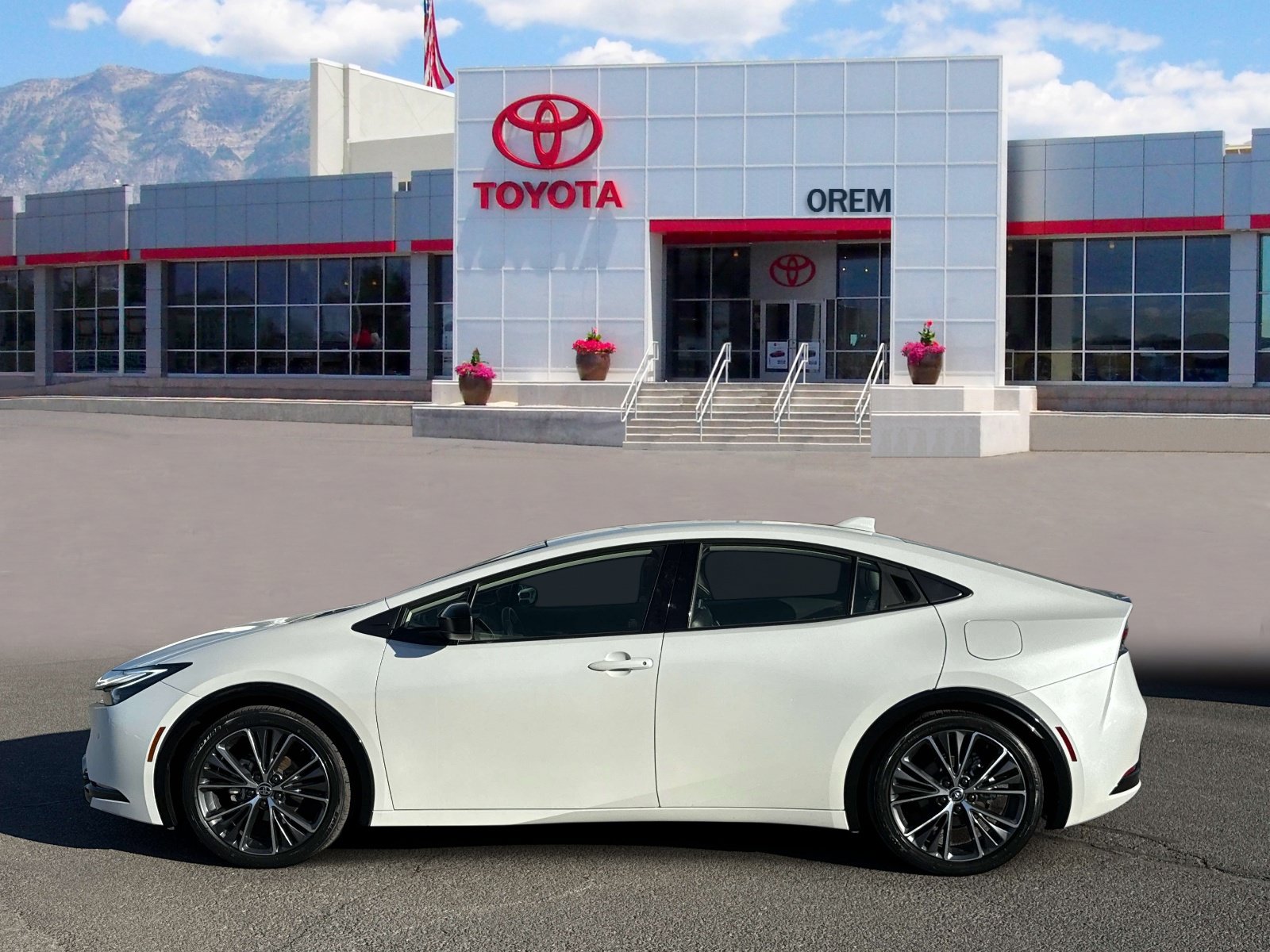 Used 2025 Toyota Prius XLE FWD image 6