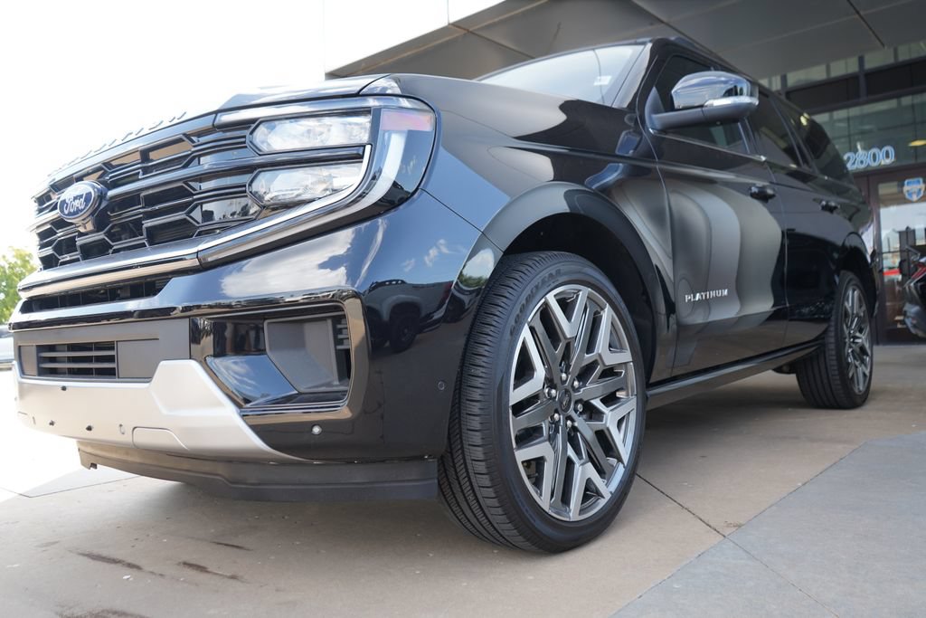 New 2025 Ford Expedition Platinum w/ Platinum Ultimate Package AWD/4WD image 5