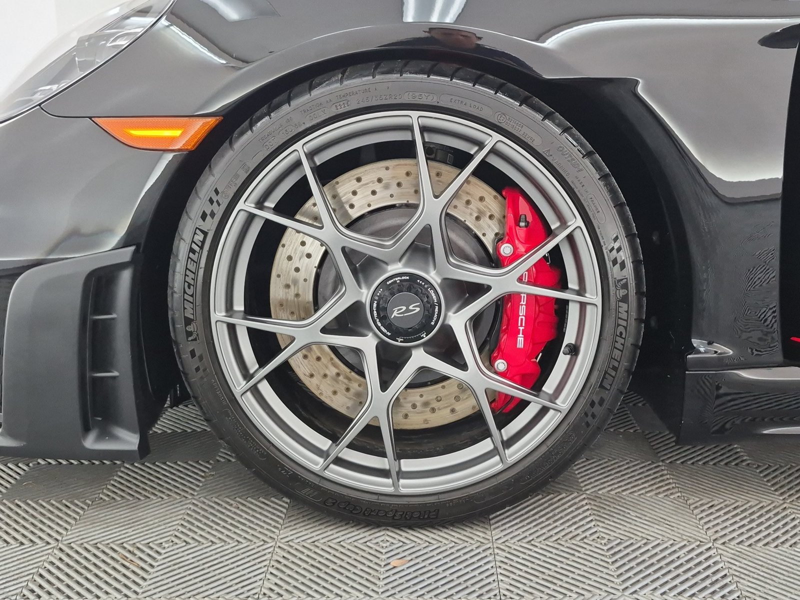 Certified 2025 Porsche 718 Boxster Spyder RS RWD image 22