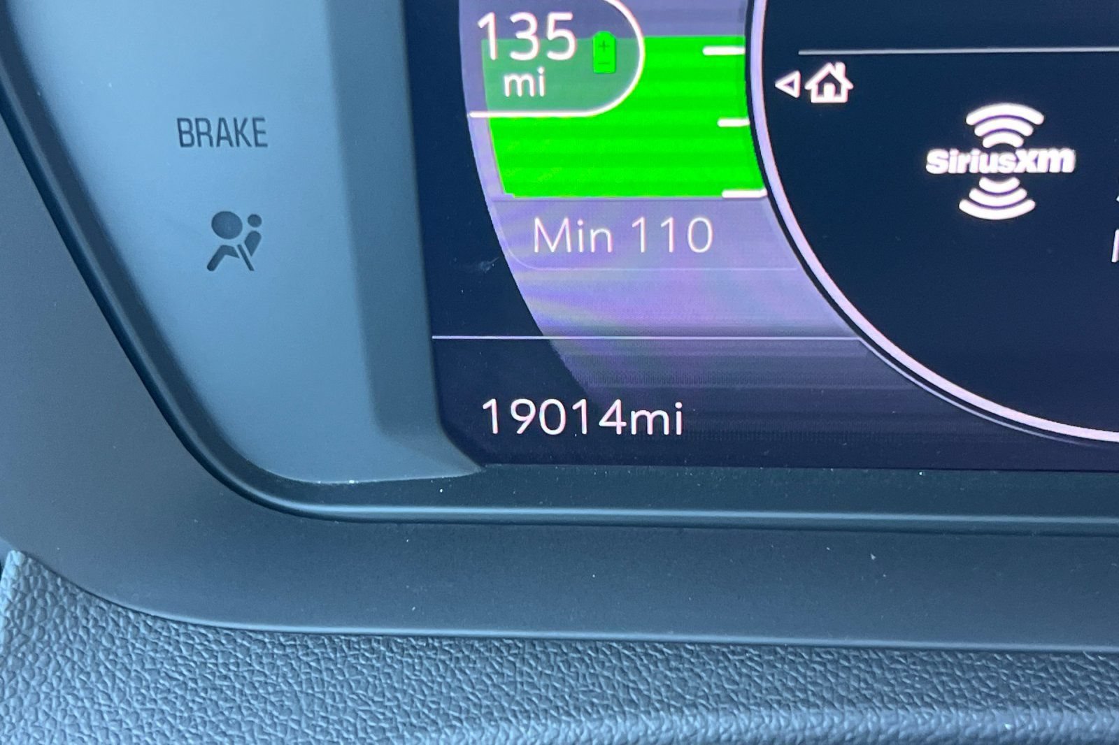Used 2023 Chevrolet Bolt EUV Premier w/ Sun & Sound Package FWD image 3