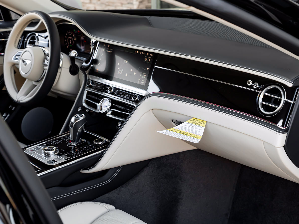 Used 2026 Bentley Flying Spur Plug-In Hybrid AWD/4WD image 37