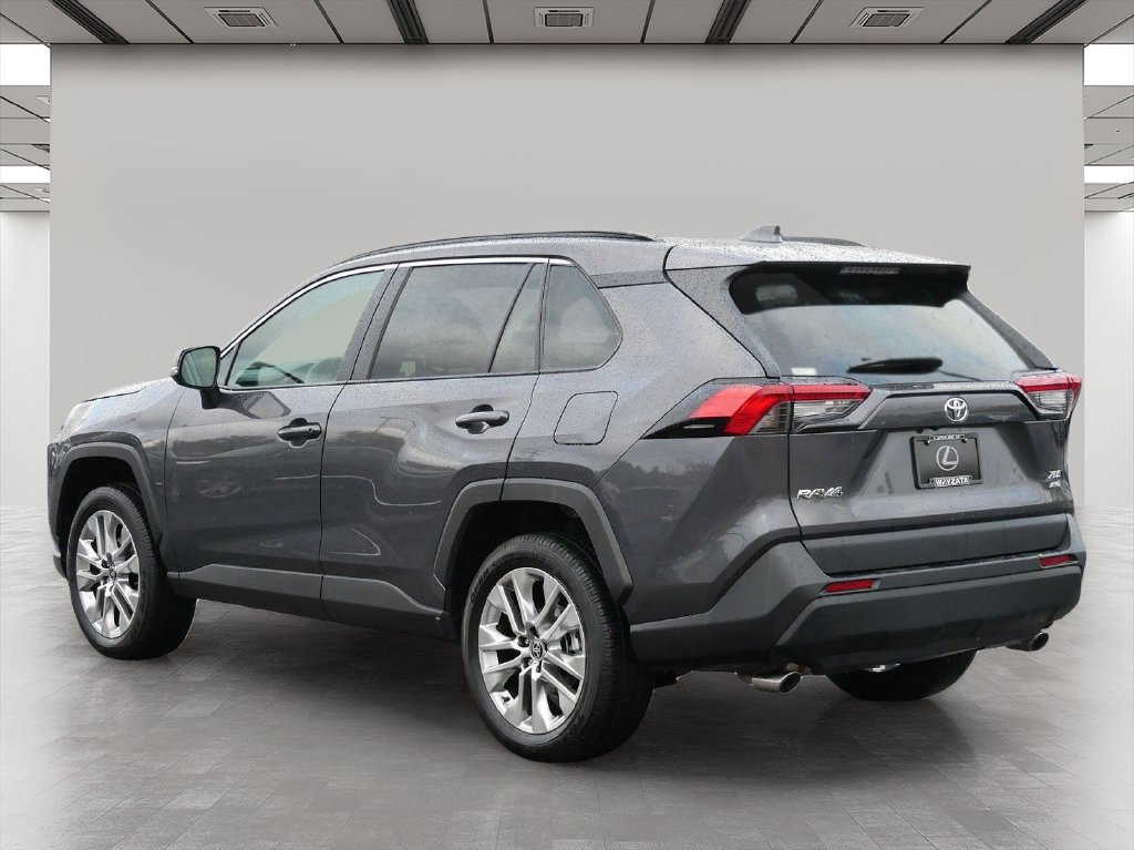 Used 2025 Toyota RAV4 XLE Premium w/ Weather Package AWD/4WD image 4