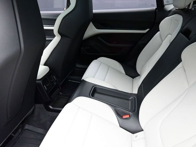 Certified 2024 Porsche Taycan GTS image 24