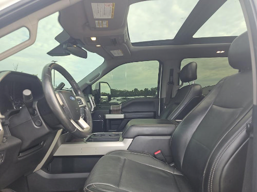 Used 2017 Ford F250 Lariat w/ Lariat Ultimate Package AWD/4WD image 4