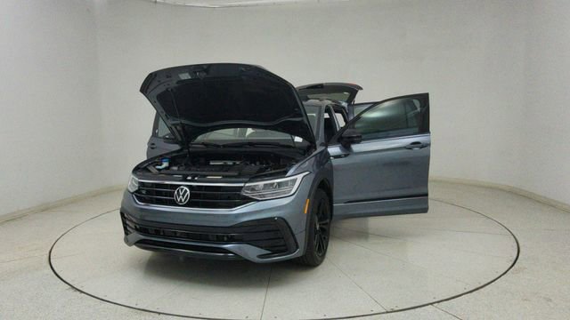 Used 2023 Volkswagen Tiguan SE R-Line image 73