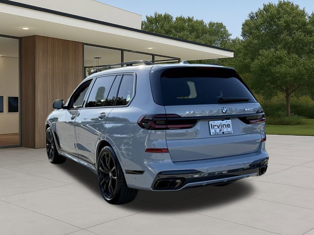 Used 2025 BMW X7 M60i image 12