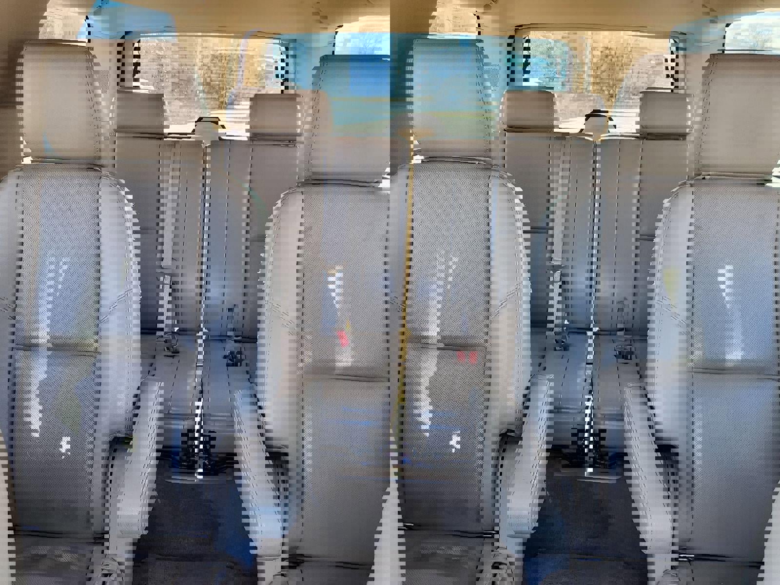 Used 2014 Chevrolet Suburban LTZ image 24