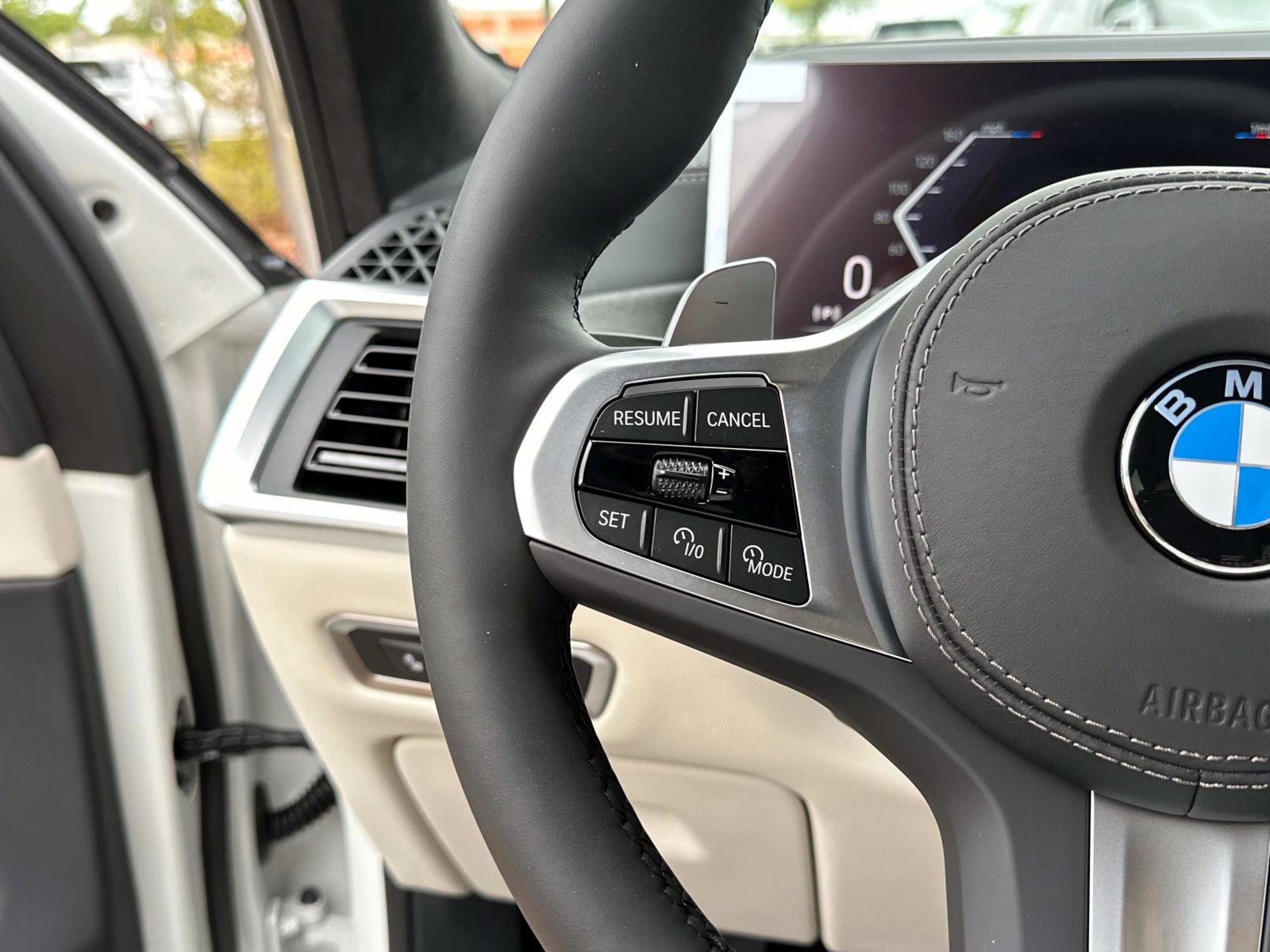 New 2026 BMW X7 xDrive40i w/ M Sport Package image 28