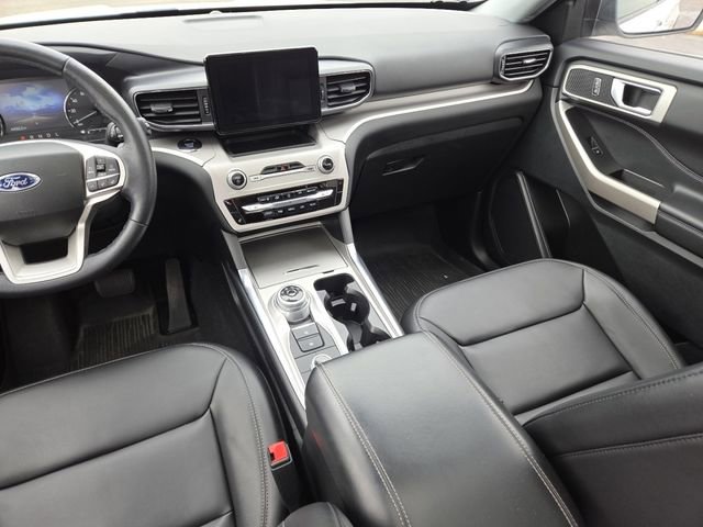 Used 2023 Ford Explorer XLT w/ Equipment Group 202A image 32