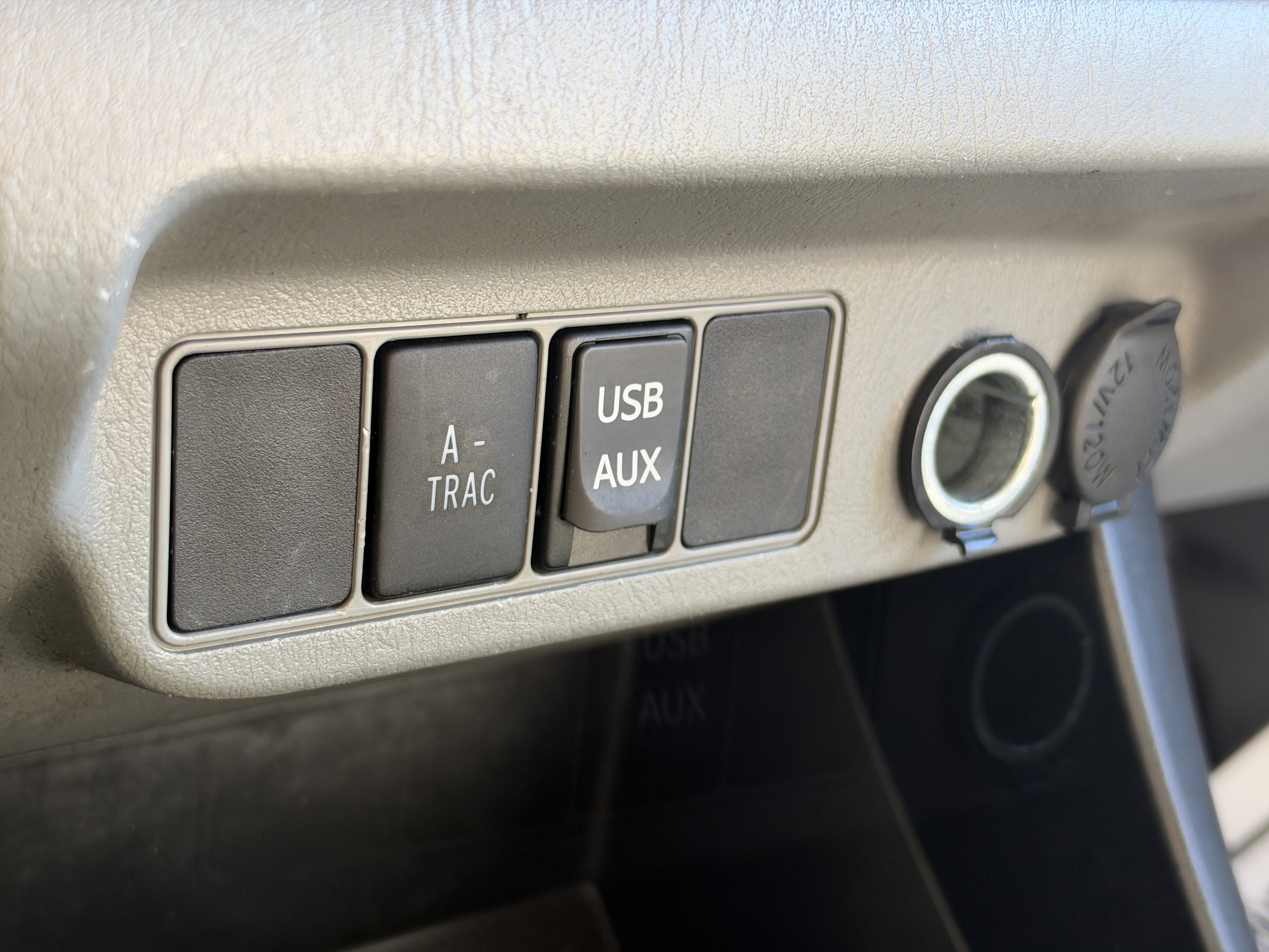 Used 2014 Toyota Tacoma 4x4 Double Cab w/ TRD Off-Road Package image 38