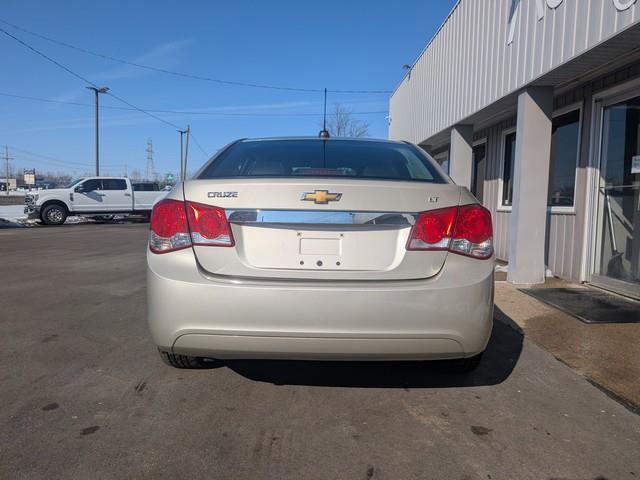 Used 2016 Chevrolet Cruze LT image 3