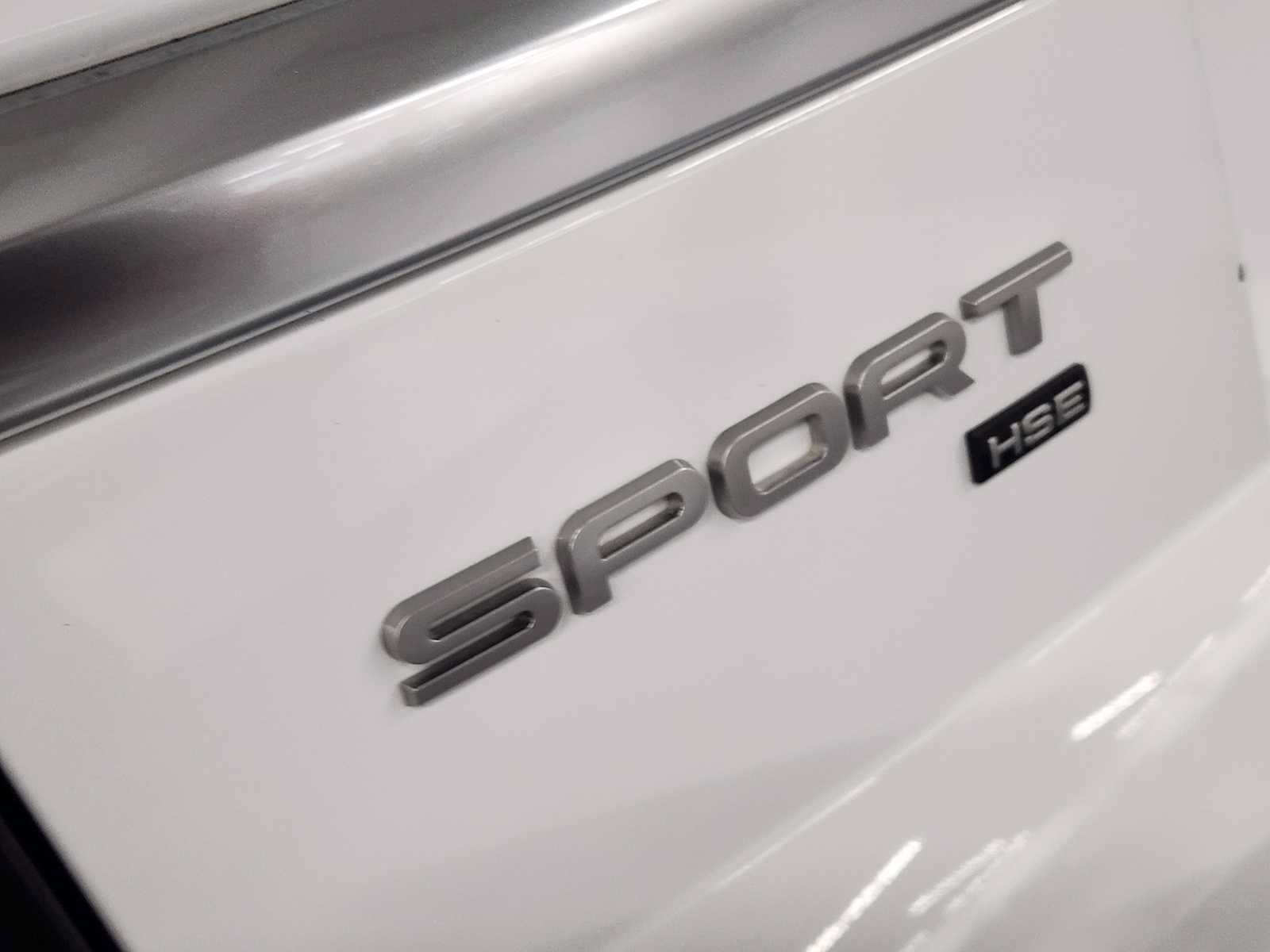 Used 2020 Land Rover Range Rover Sport HSE AWD/4WD image 13