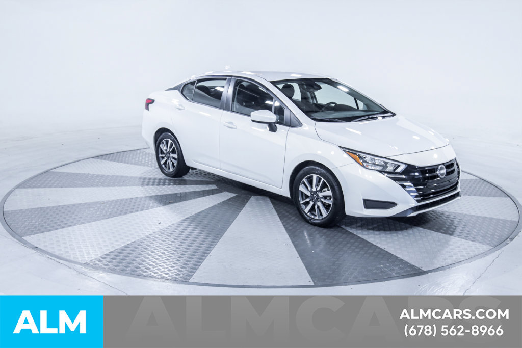 Used 2025 Nissan Versa SV FWD image 13