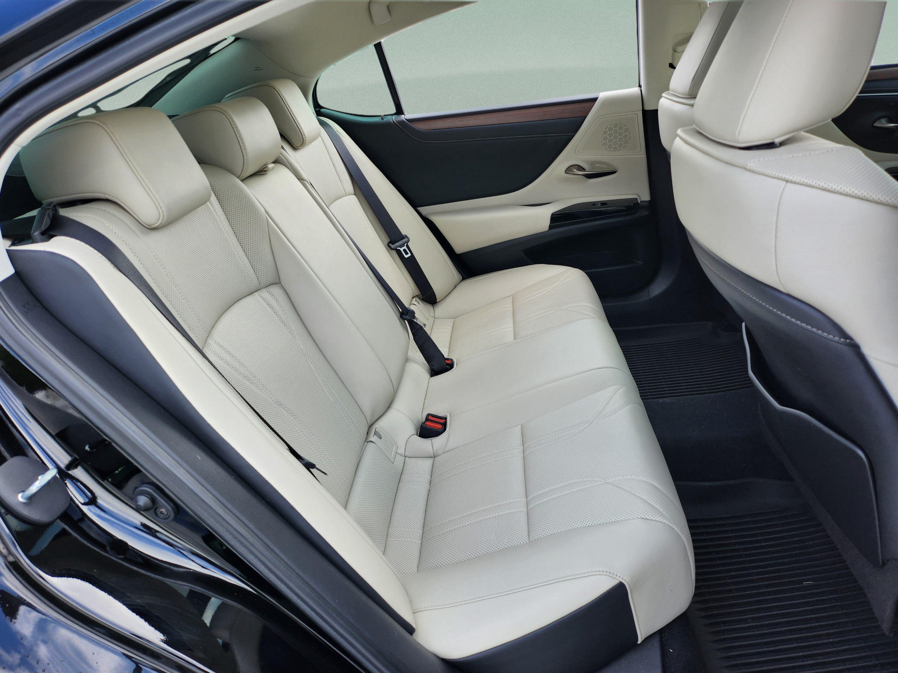 Certified 2024 Lexus ES 350 w/ Technology Package FWD image 23