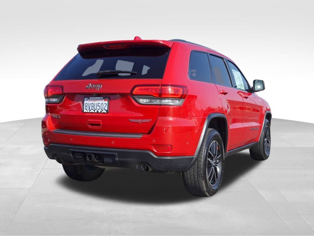 Used 2017 Jeep Grand Cherokee Trailhawk w/ Trailhawk Luxury Group image 3