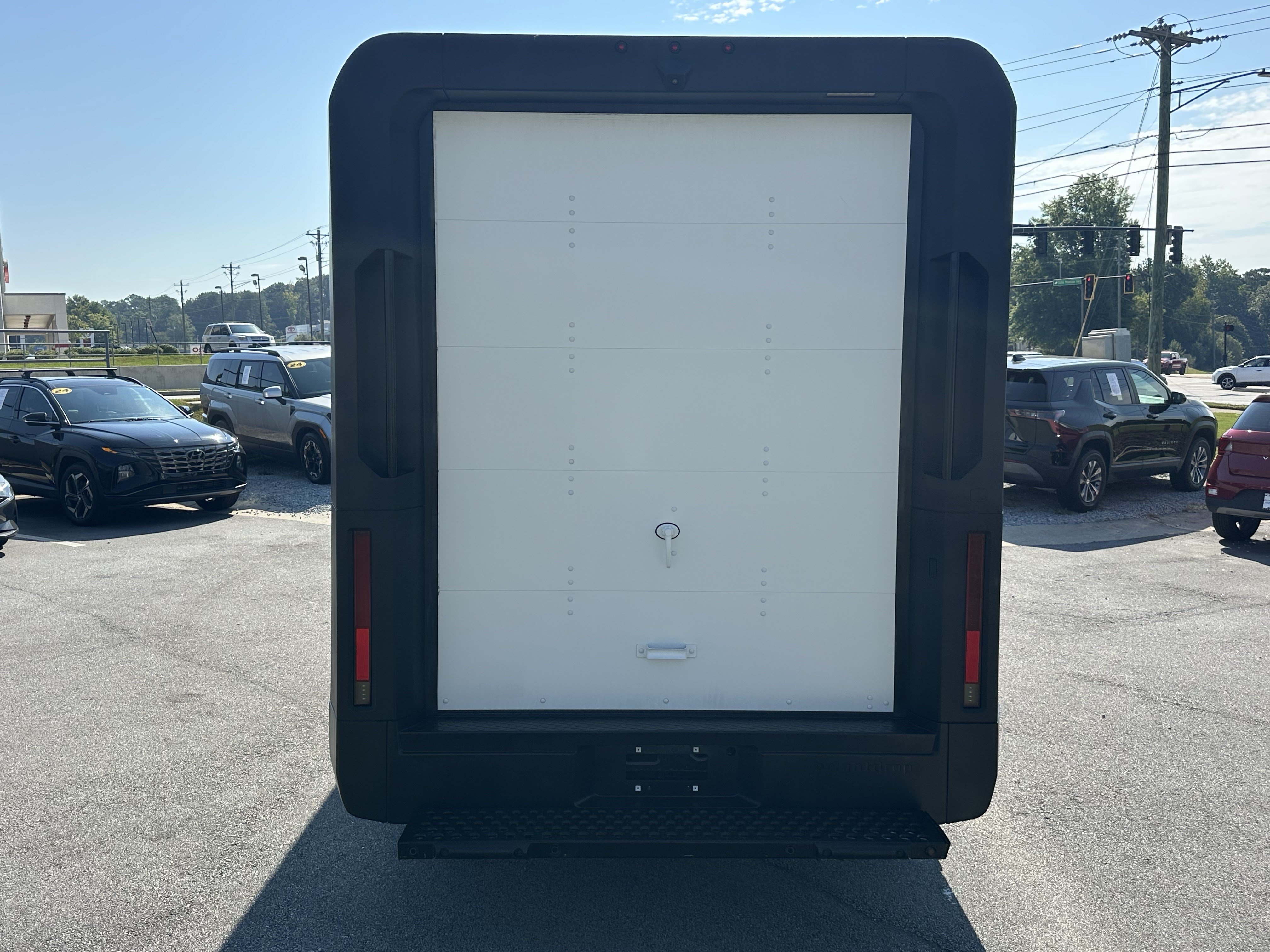 Used 2024 Chevrolet Brightdrop 600 w/ Commercial Equipment Package AWD/4WD image 6