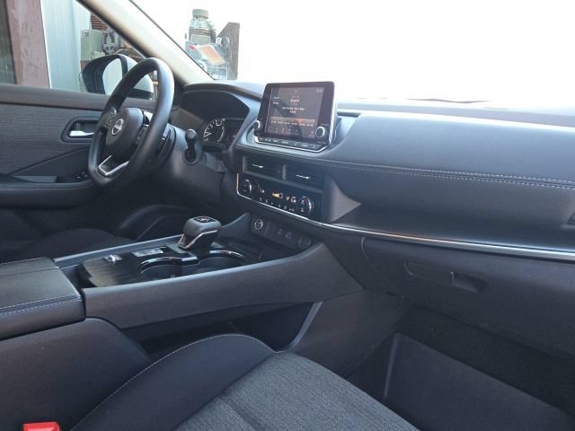 Used 2023 Nissan Rogue SV FWD image 21