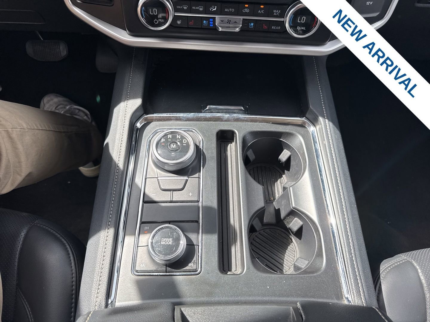 Used 2024 Ford Expedition Max XLT image 26