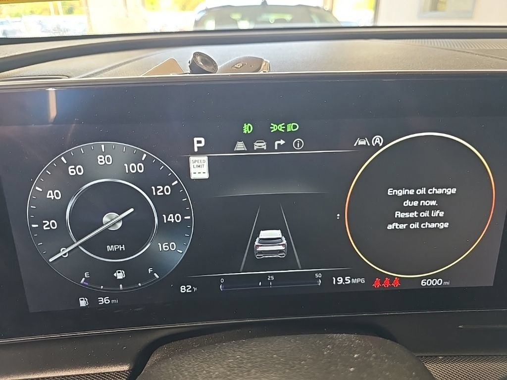 Used 2024 Kia Sportage SX FWD image 2