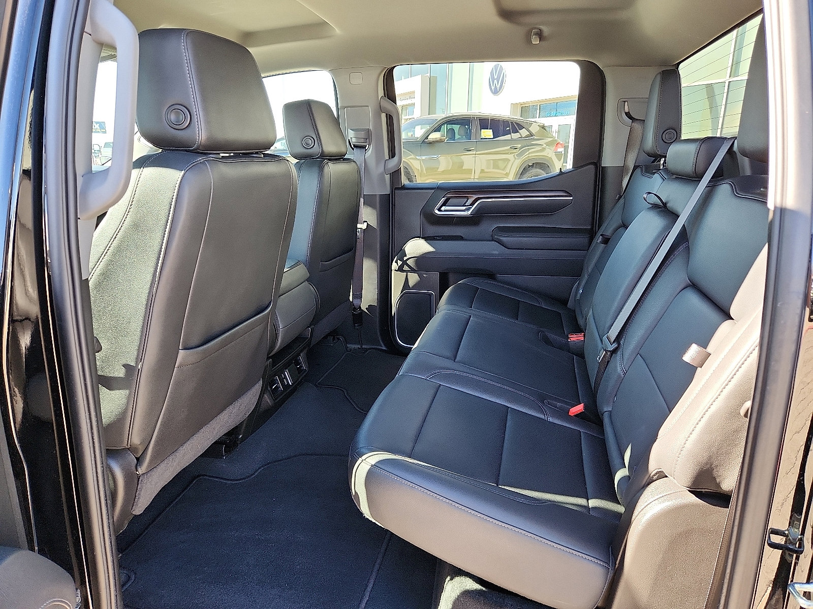 Used 2025 GMC Sierra 1500 SLT image 10