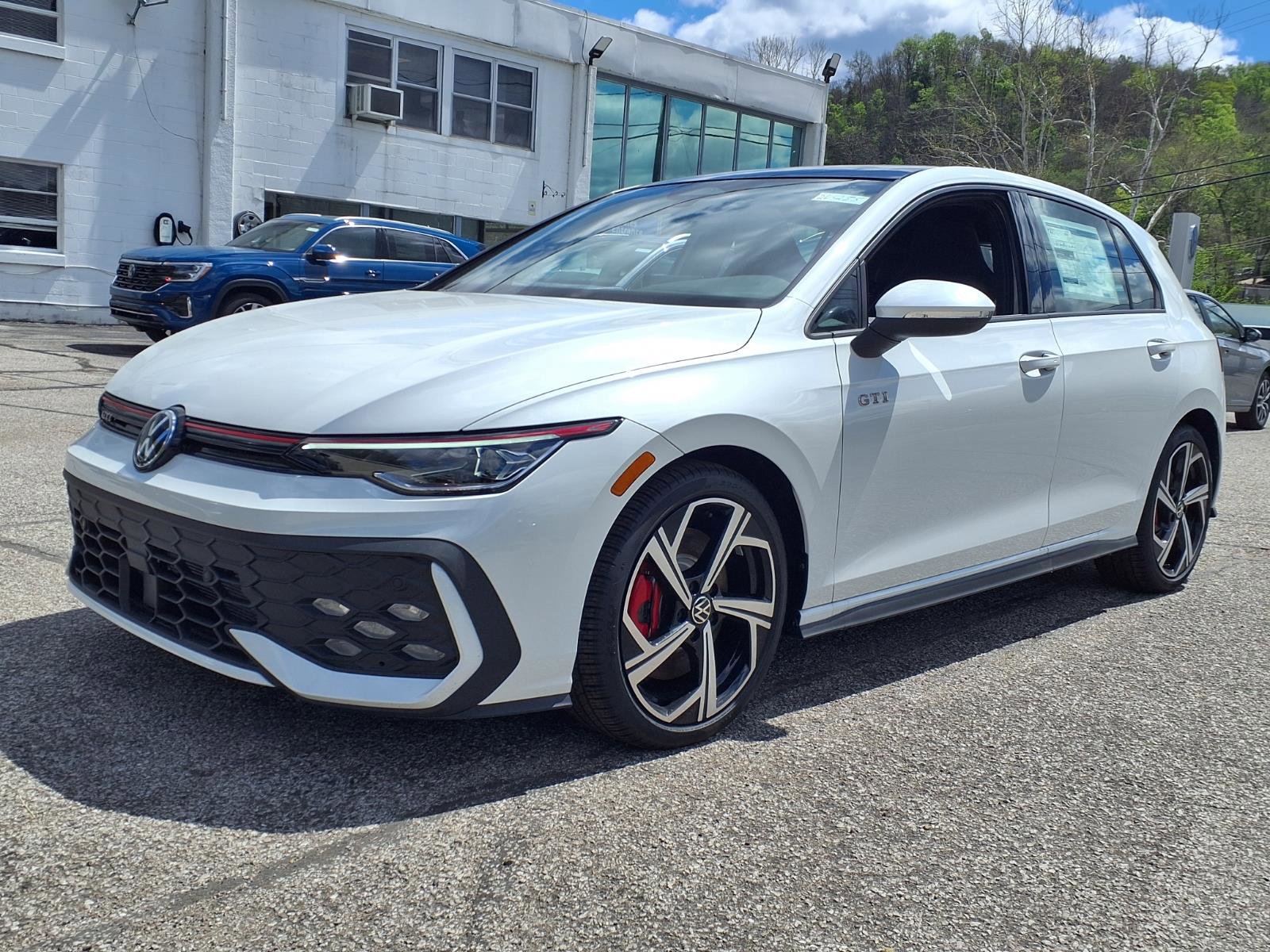 New 2026 Volkswagen GTI SE FWD image 1