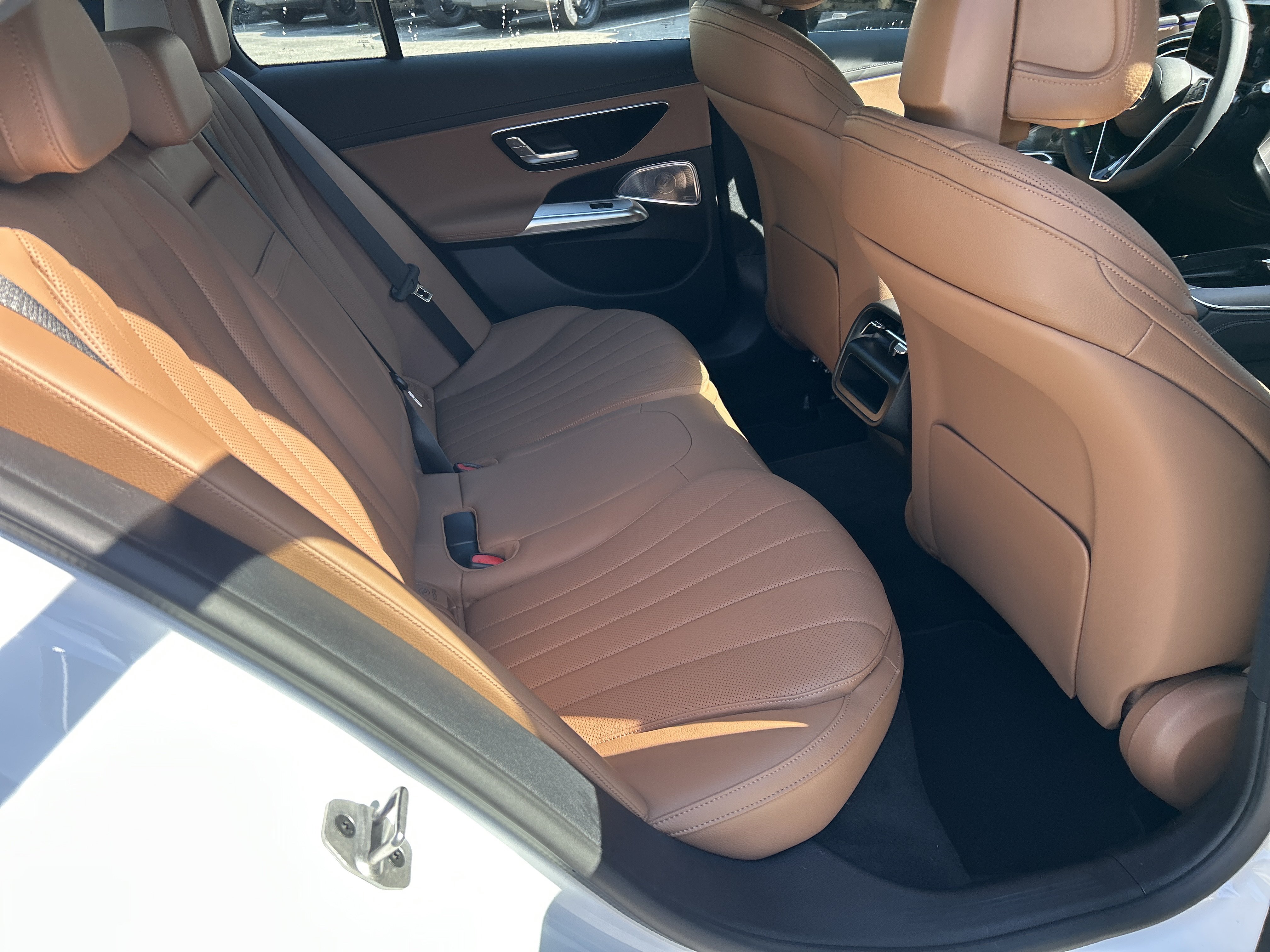New 2026 Mercedes-Benz E 450 4MATIC Sedan image 40